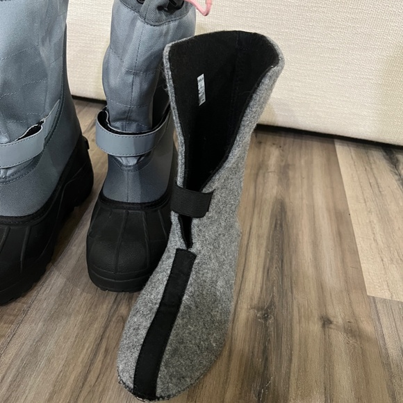 Columbia Big Kids Size 7 Powderbug Plus II Boots Black Grey Waterproof - Picture 6 of 8